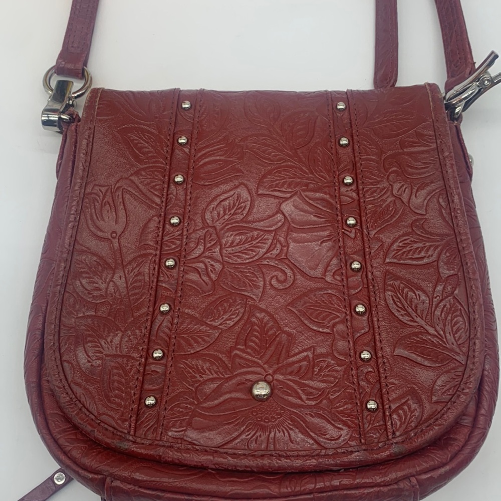 Gun Tote’n Mamas red leather crossbody bag w/ studs. Gun holder missing MCB4525A - Picture 1 of 16